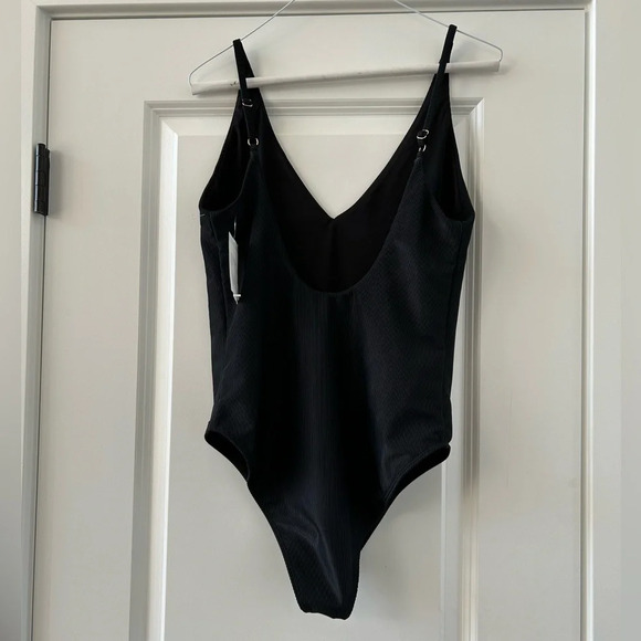 Beach Riot Reese Scoopback One-Piece Swimsuit - Picture 4 of 6